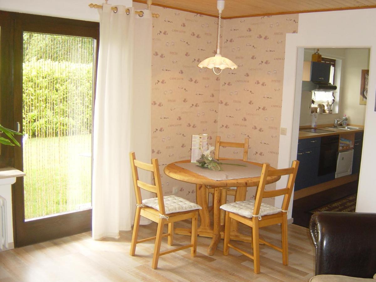 Haus Am Wald Apartment Hillscheid Exterior foto